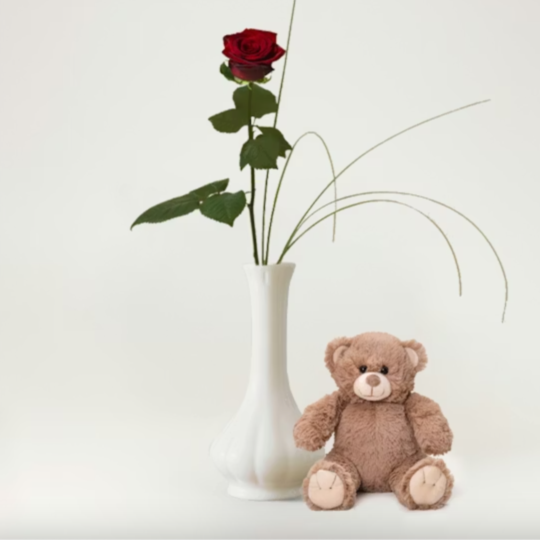 Röd ros med nalle