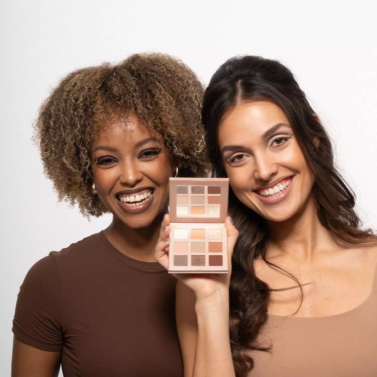 LH cosmetics - Boring Nude Palette